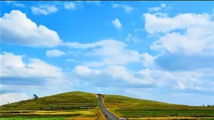 路上的唯美风景